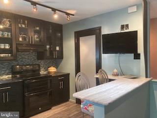 1710 Oakwood Ter #5b Property Photo 8