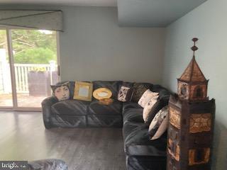 1710 Oakwood Ter #5b Property Photo 10