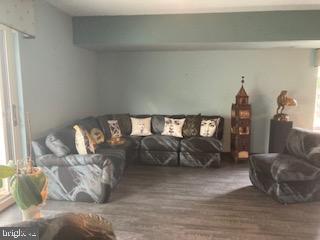 1710 Oakwood Ter #5b Property Photo 11