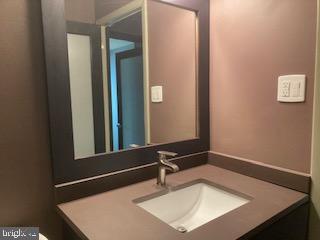 1710 Oakwood Ter #5b Property Photo 25