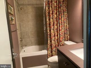 1710 Oakwood Ter #5b Property Photo 26
