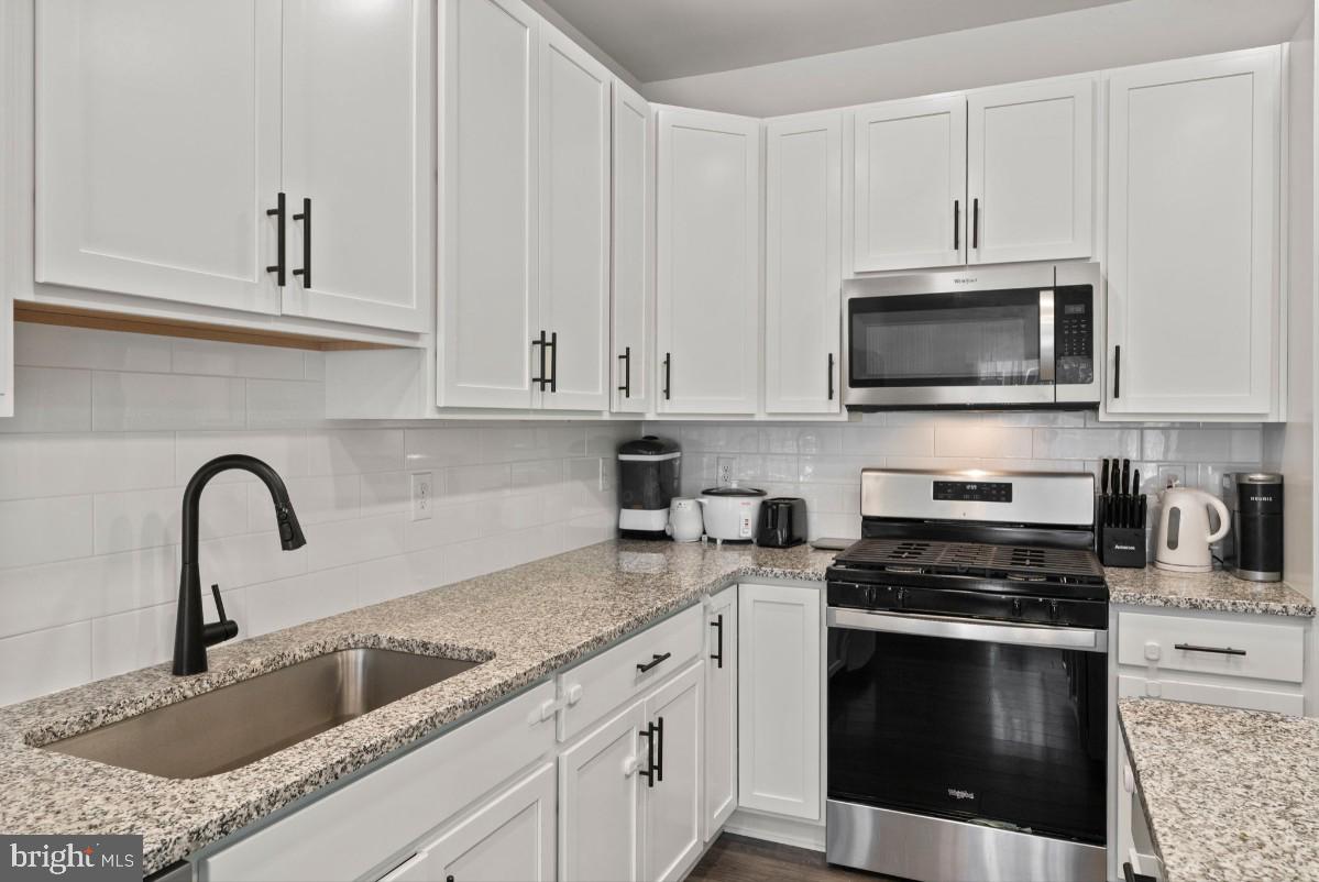 230 Honey Ln Property Photo 12