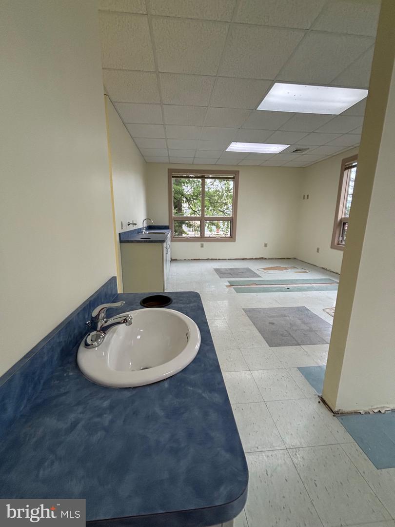 2621 N Broad St #second Floor Property Photo 5