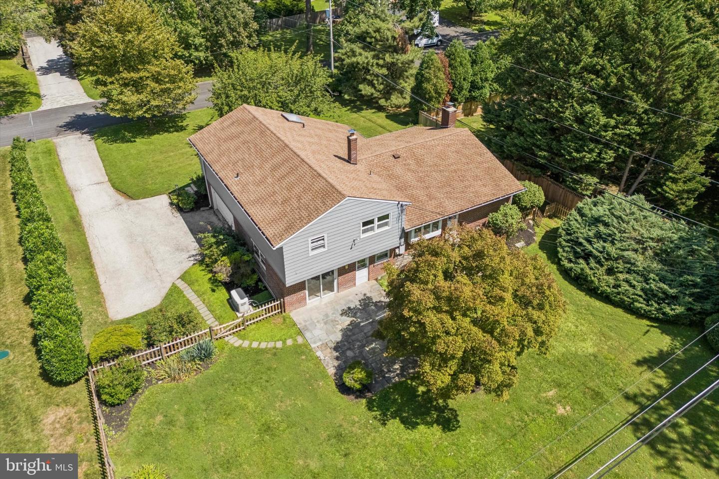 1910 Stone Ridge Ln Property Photo 40