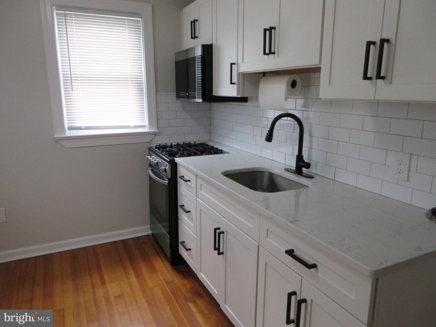 14 Franklin Ave Property Photo 5