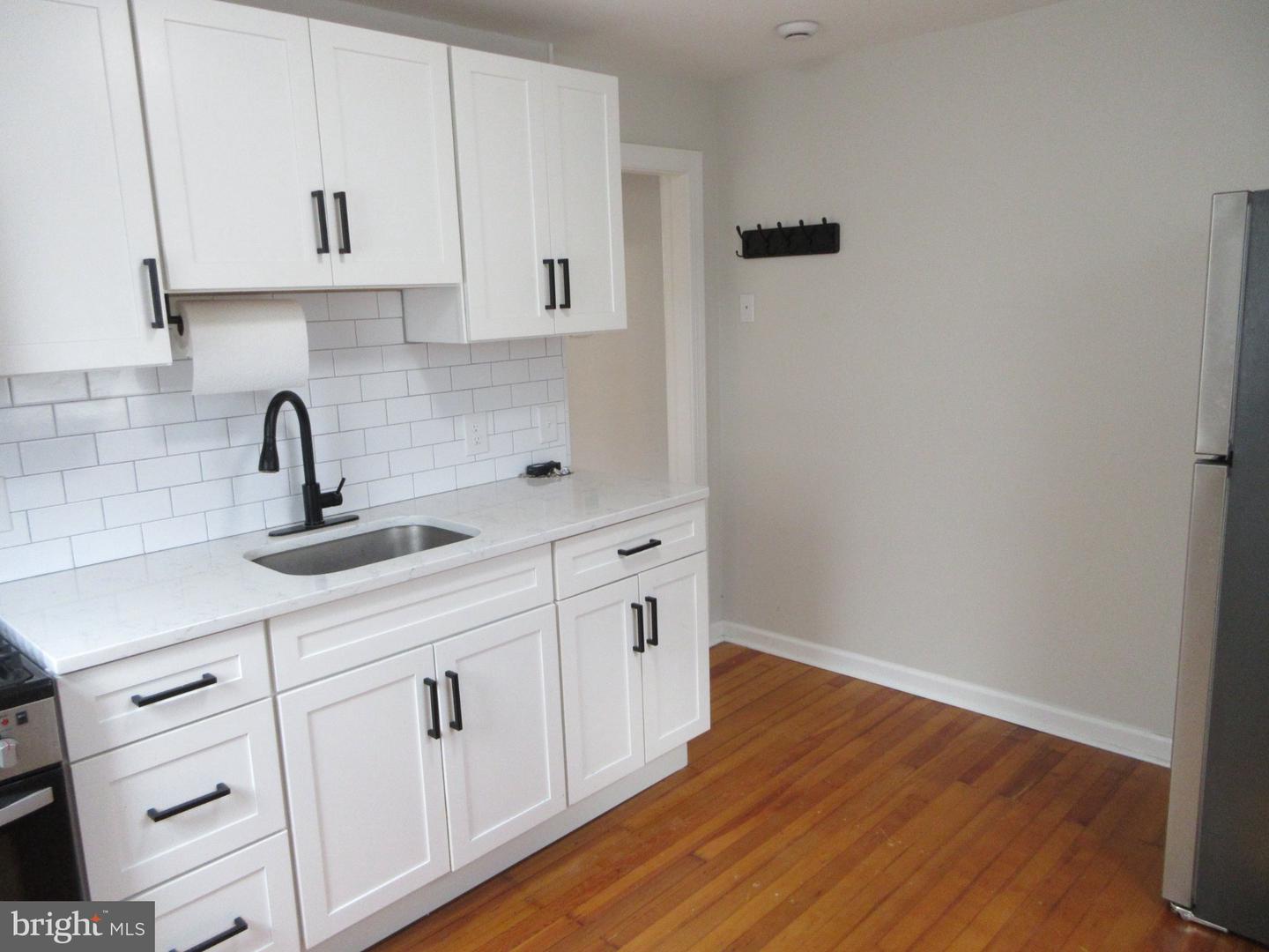 14 Franklin Ave Property Photo 6