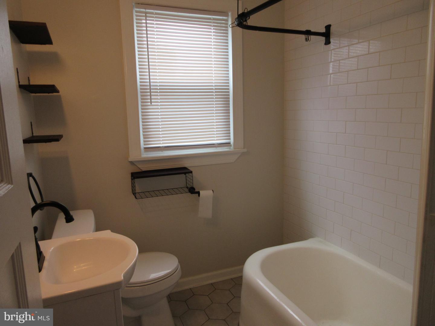 14 Franklin Ave Property Photo 10