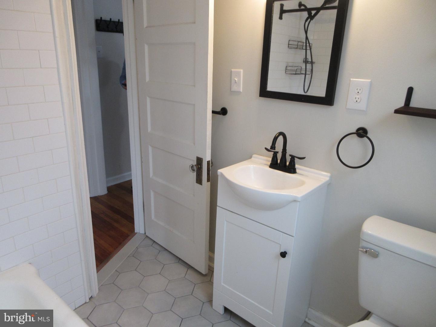 14 Franklin Ave Property Photo 11