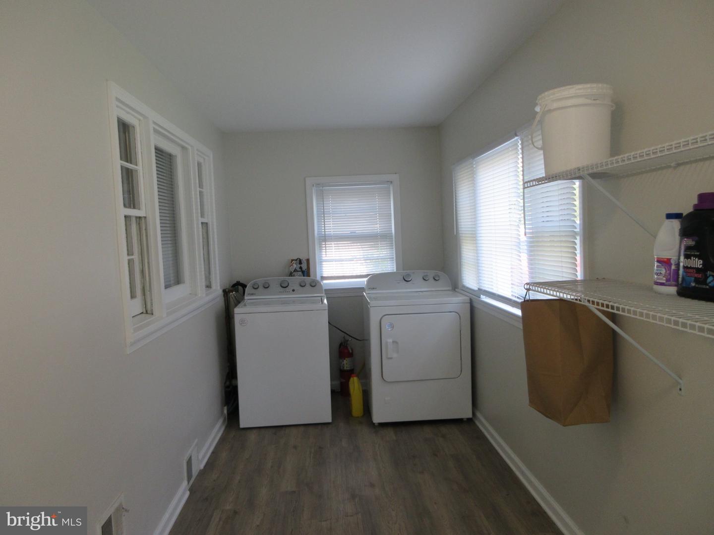 14 Franklin Ave Property Photo 15