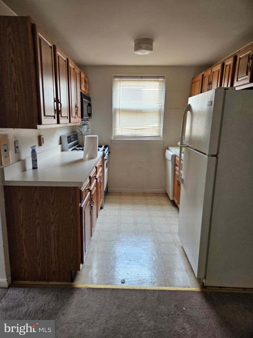 108 Clement Rd #c Property Photo 2