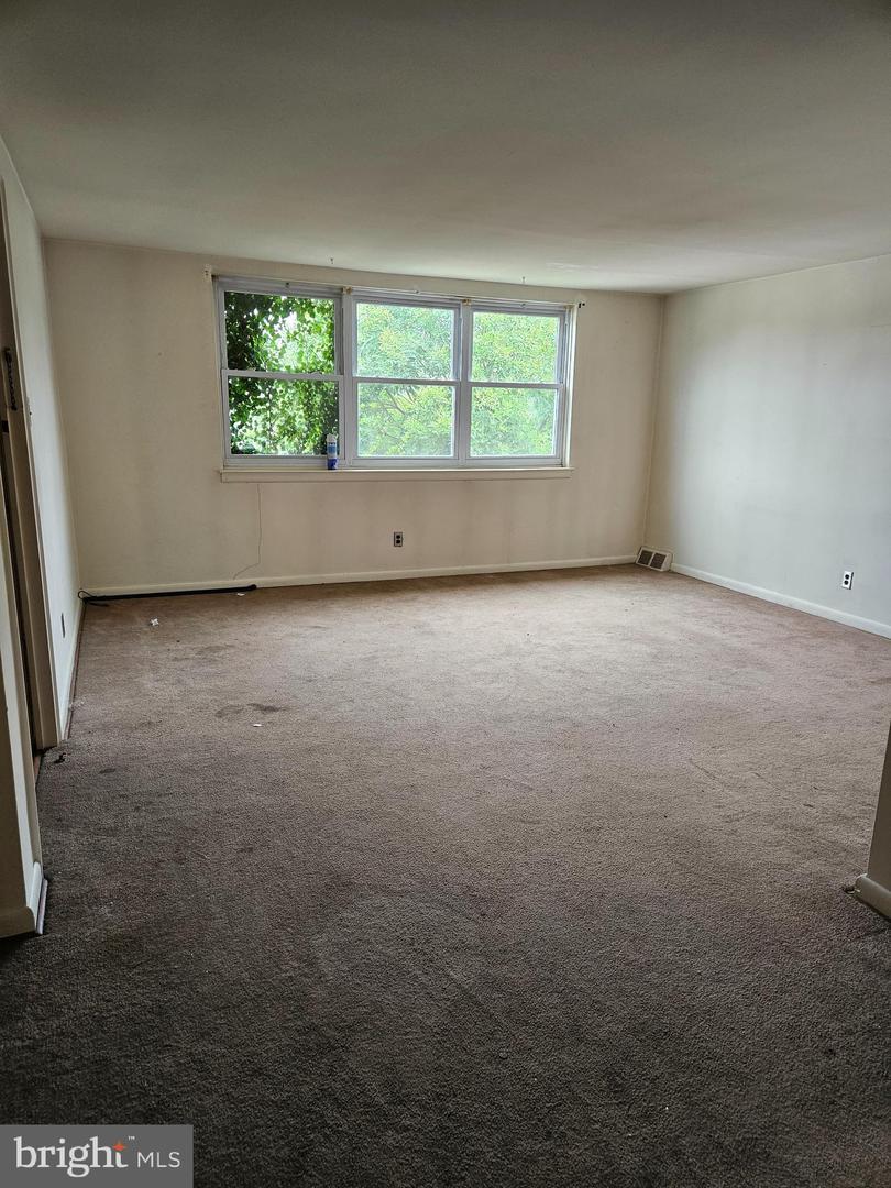 108 Clement Rd #c Property Photo 7