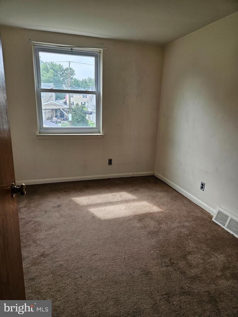 108 Clement Rd #c Property Photo 11