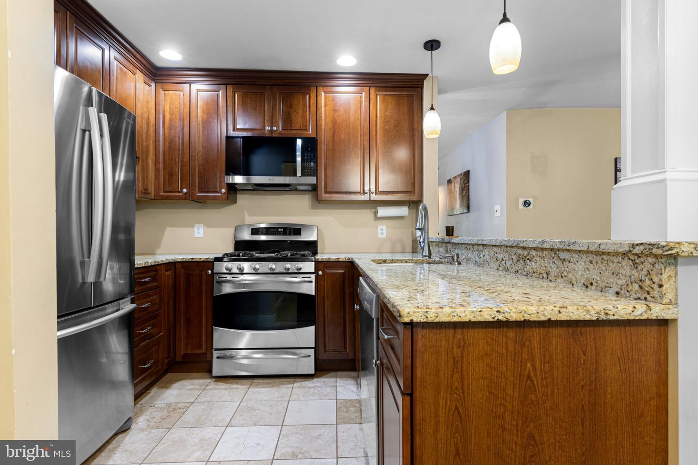 1012 Meadowview Ln #1012 Property Photo 5