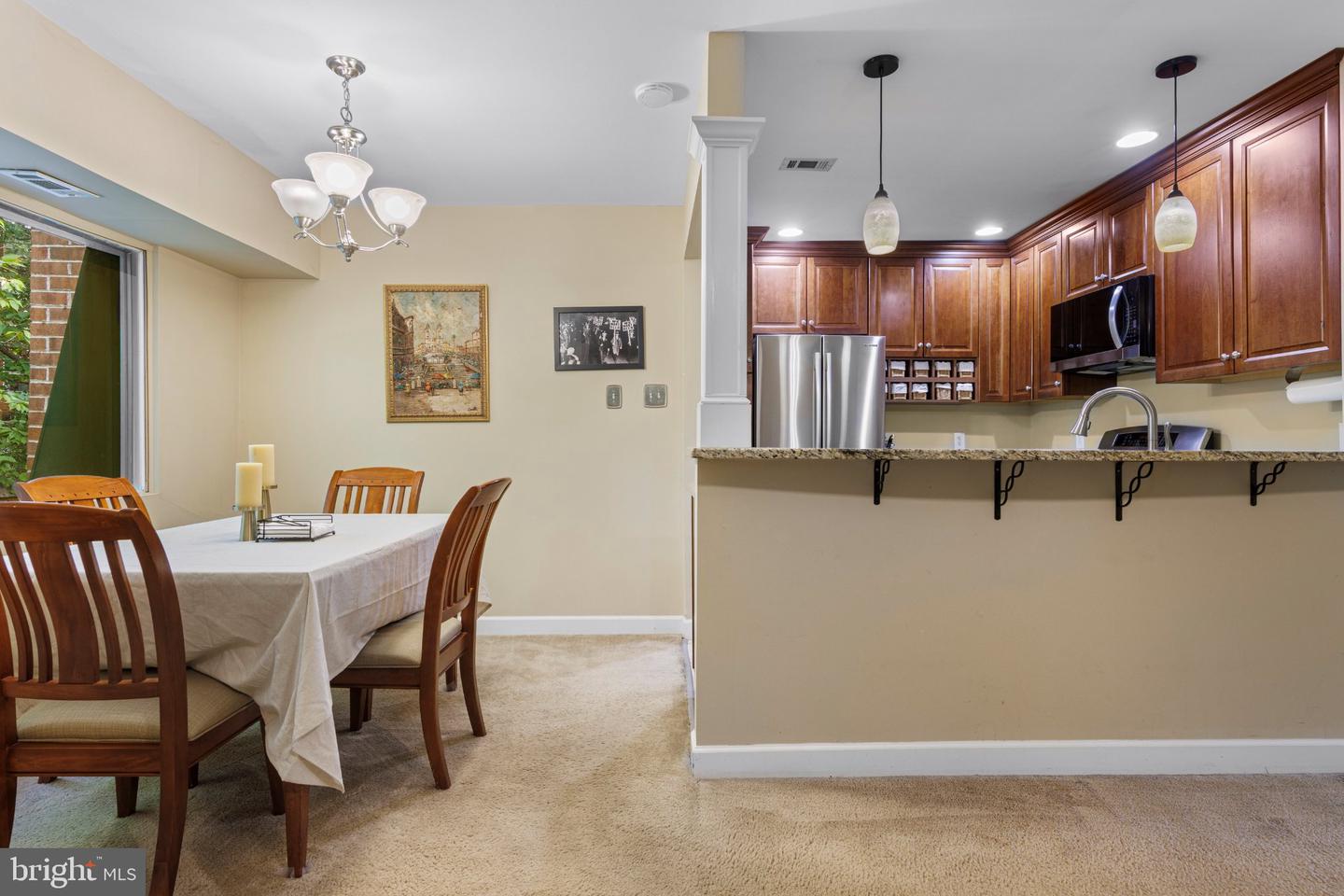 1012 Meadowview Ln #1012 Property Photo 6