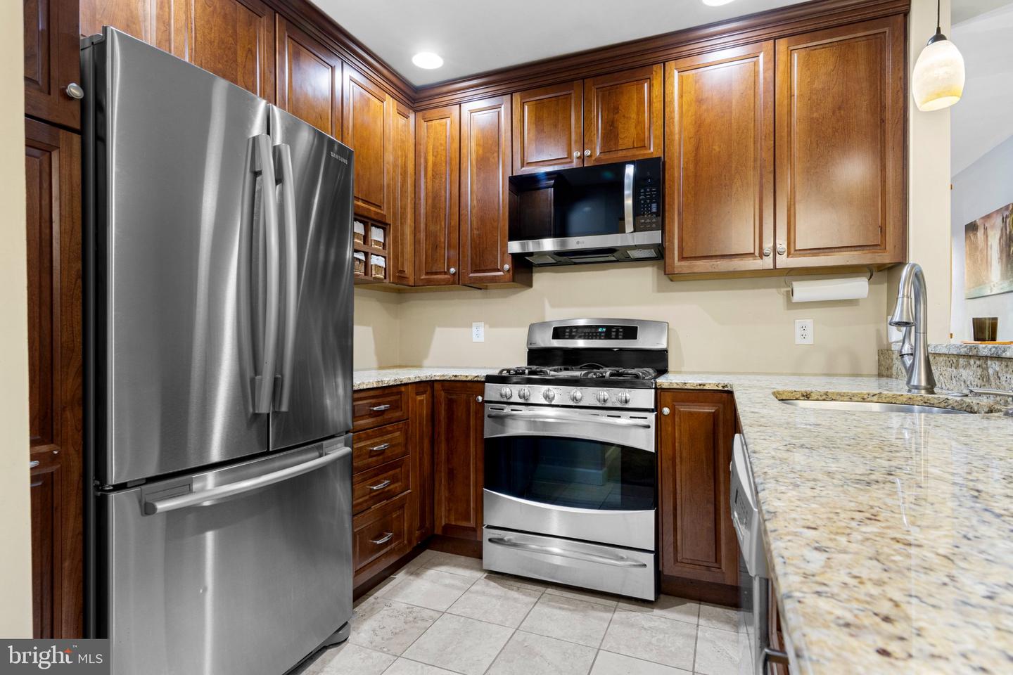 1012 Meadowview Ln #1012 Property Photo 10