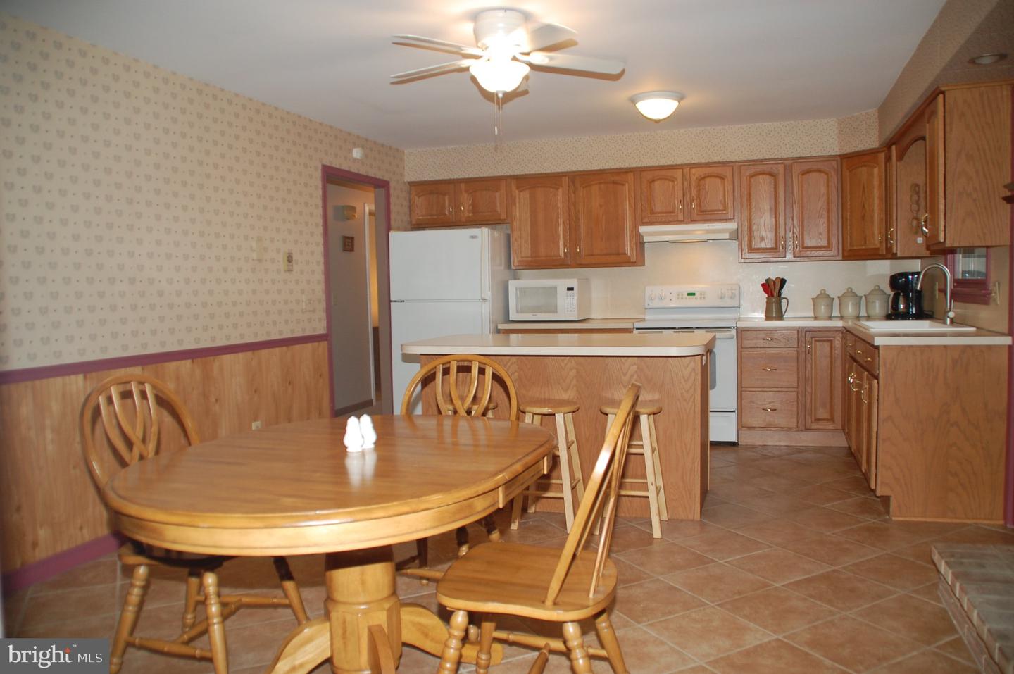 883 Kulp Rd Property Photo 7
