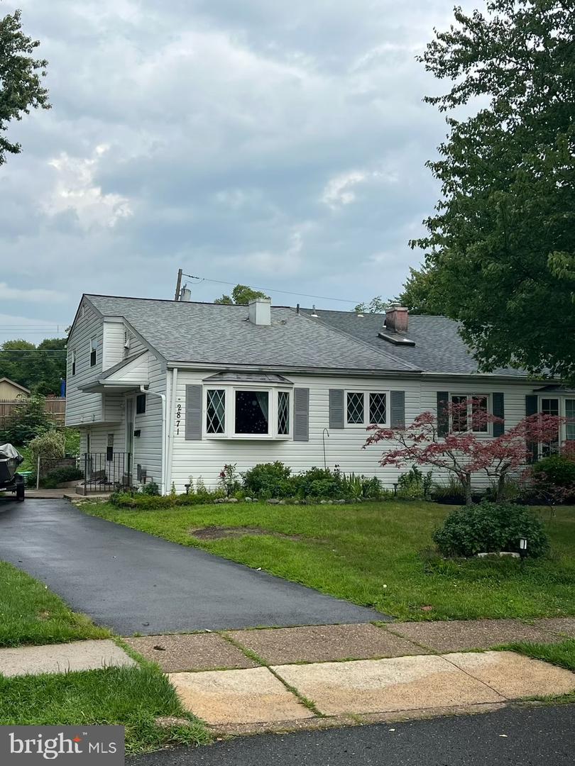 2871 Rossiter Ave Property Photo 1