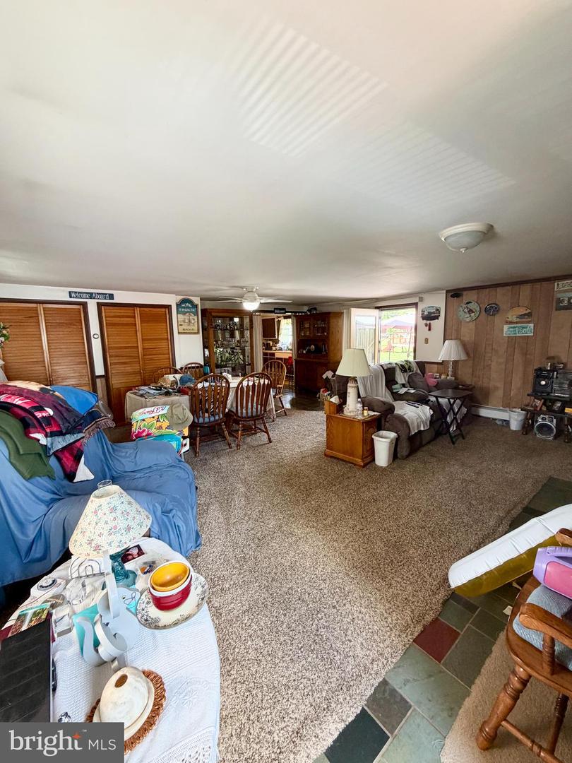 1465 Lotus Dr Property Photo 4