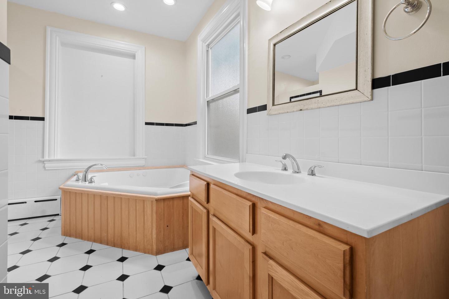 107 Montgomery Ave Property Photo 89