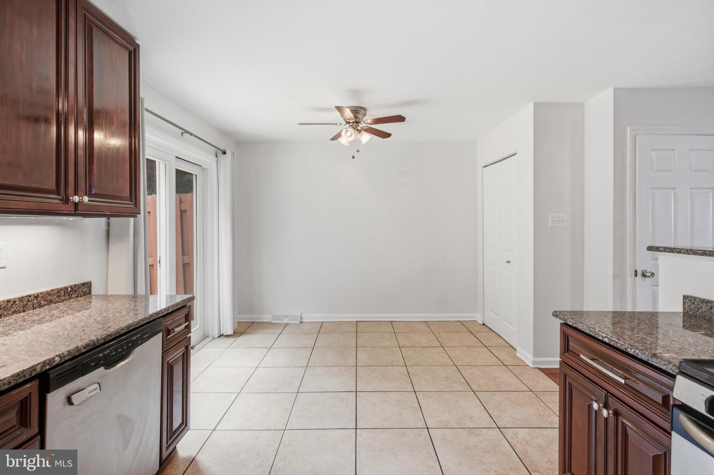 235 Lawndale Ave Property Photo 14