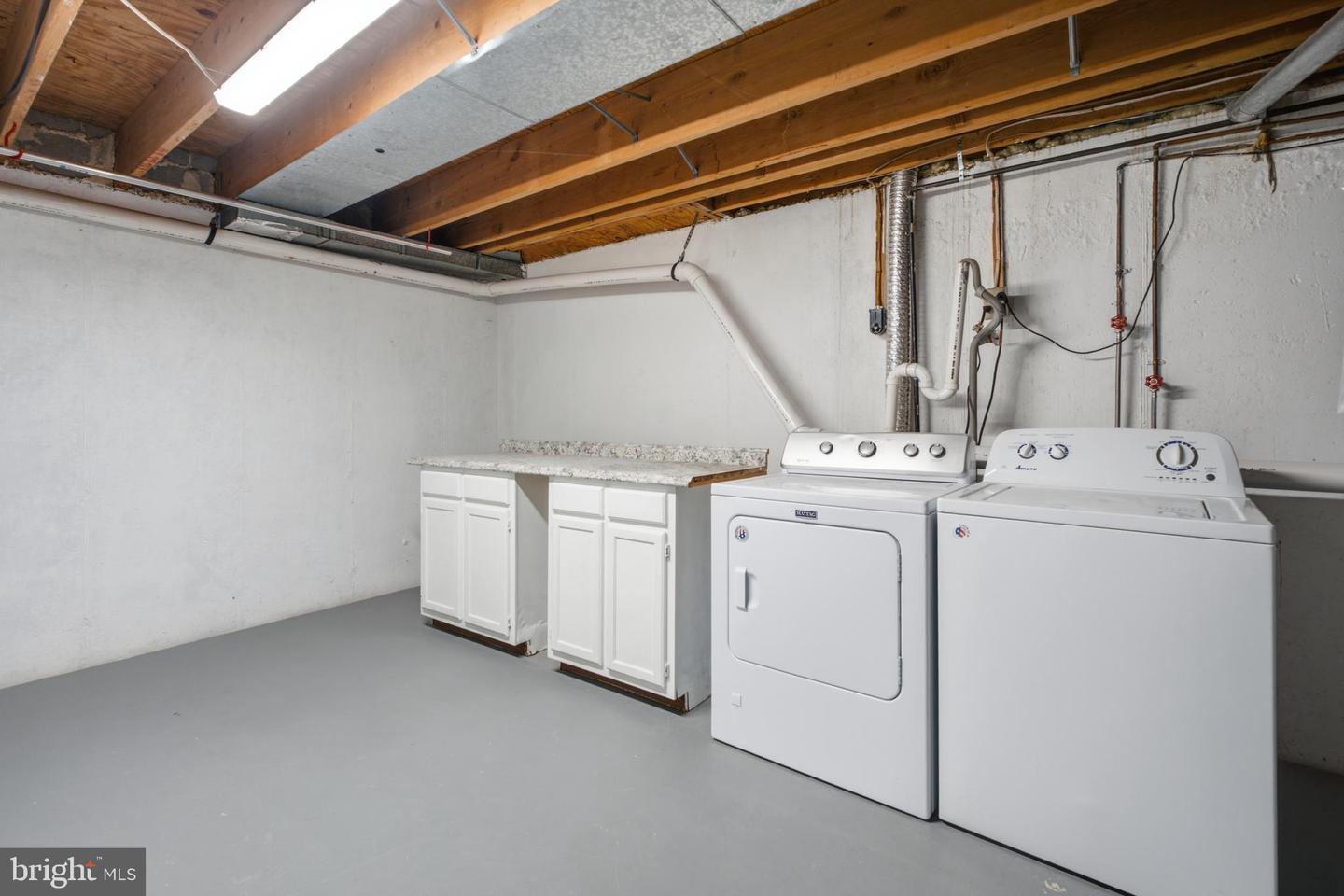 235 Lawndale Ave Property Photo 30