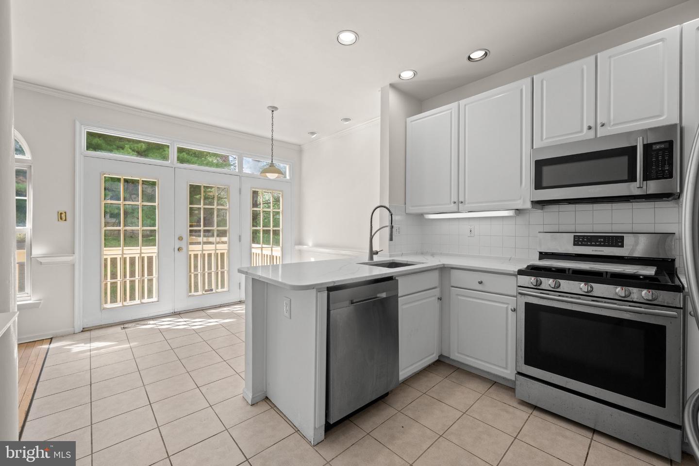 9 Plum Ct Property Photo 5