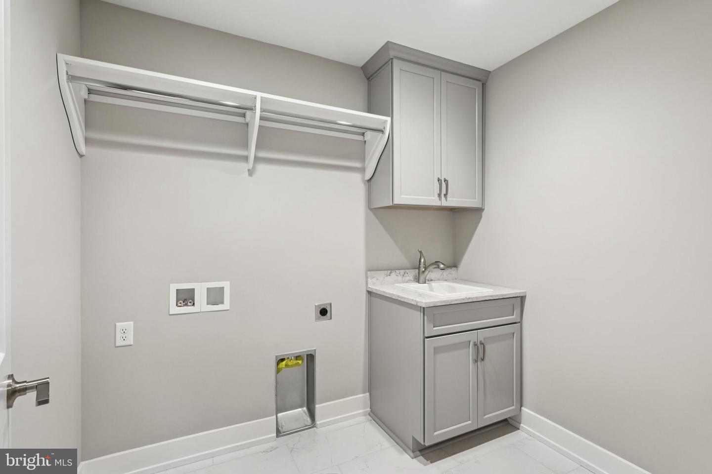 375 Bronson Cir #f1p Property Photo 16
