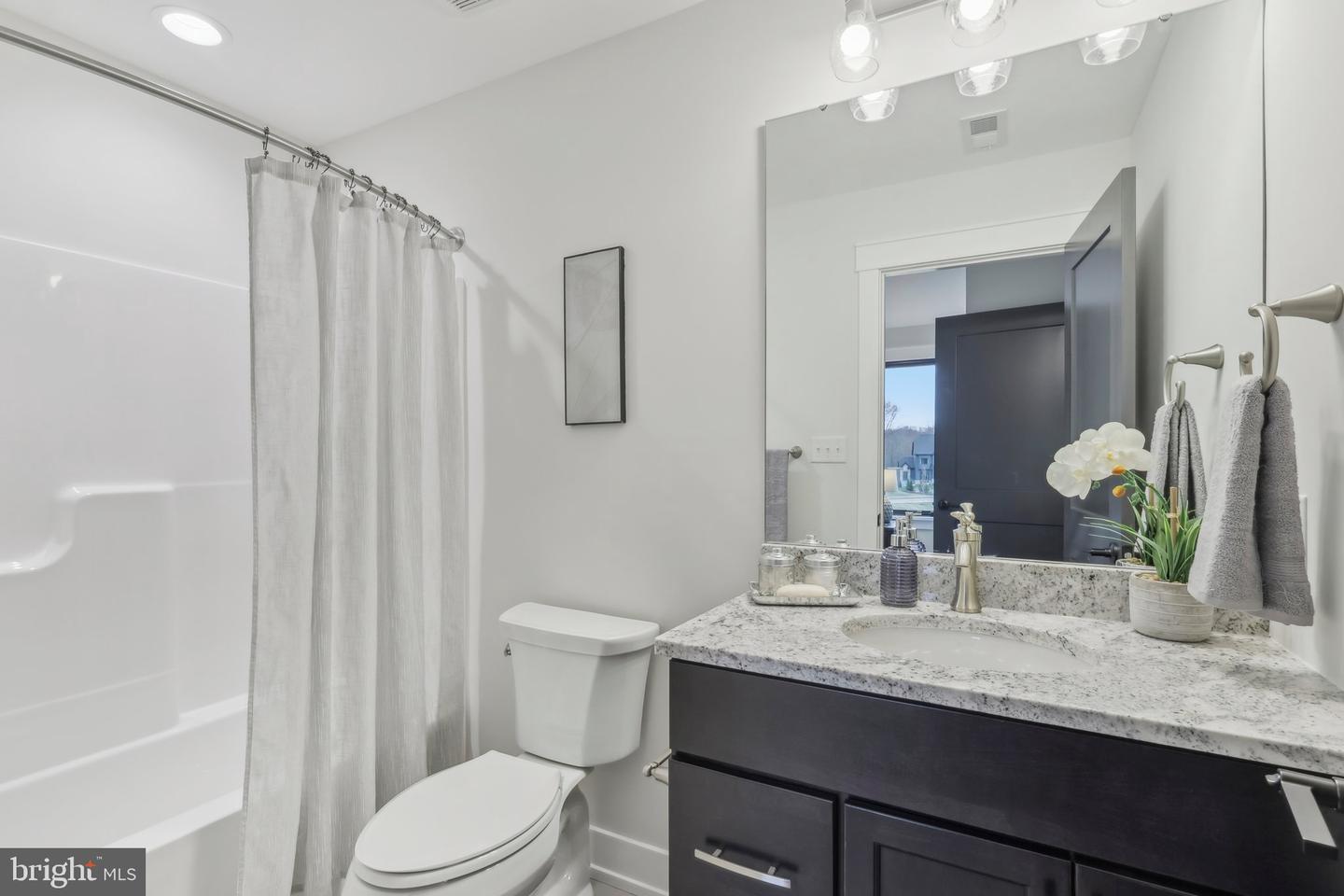 375 Bronson Cir #l1p Property Photo 23