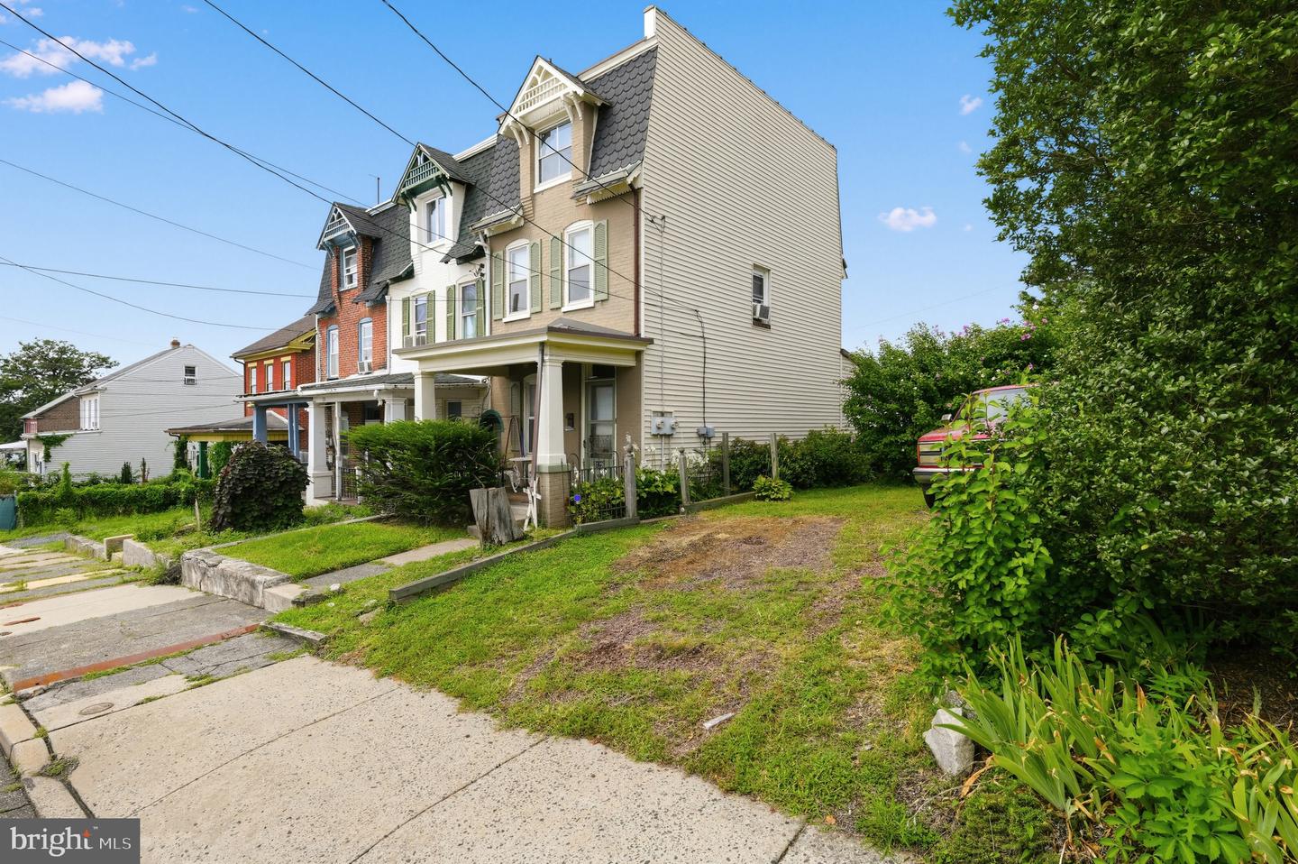 129 S Keim St Property Photo 3