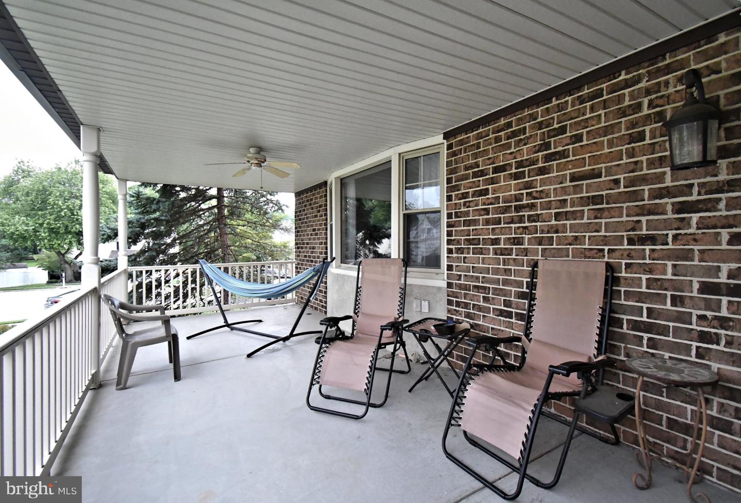 743 Champlain Dr Property Photo 4