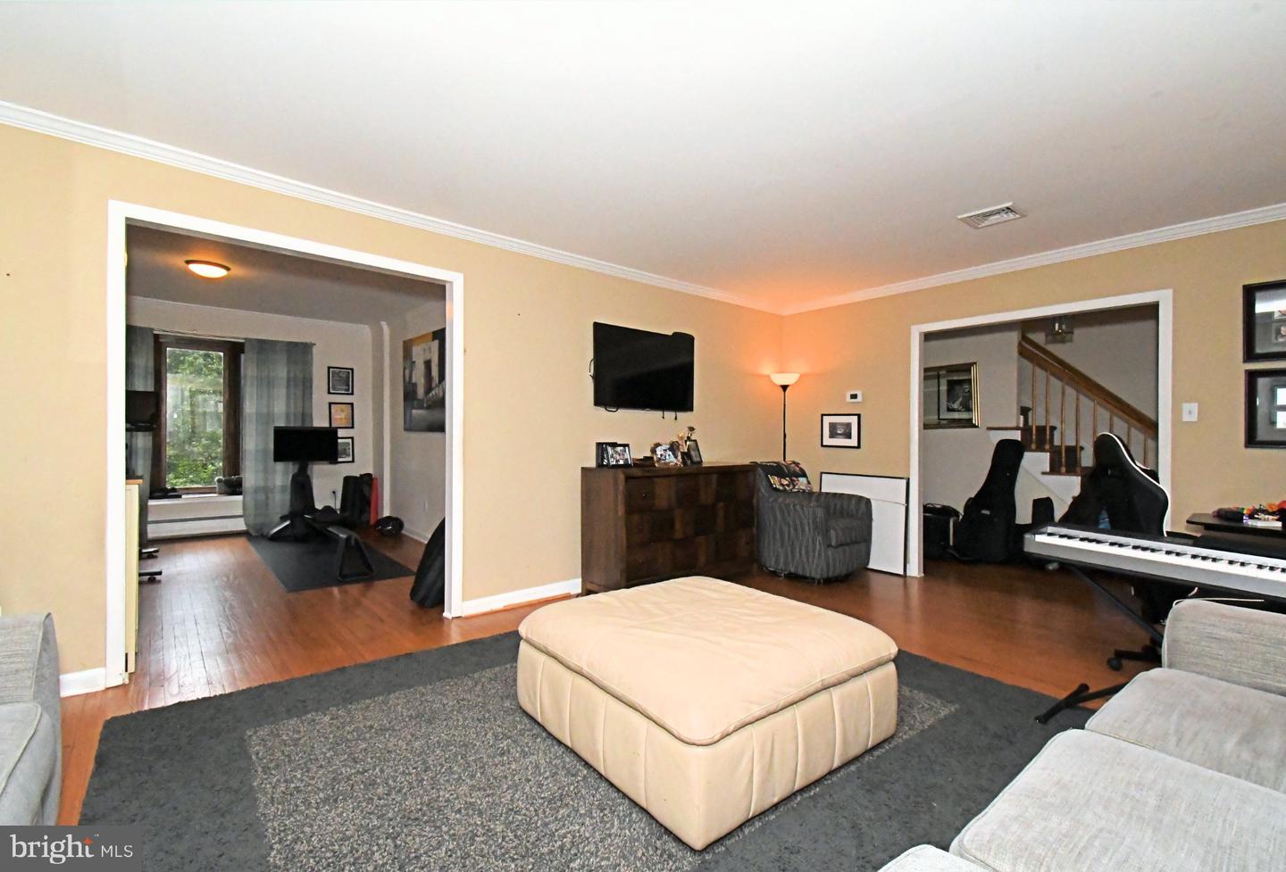 743 Champlain Dr Property Photo 8