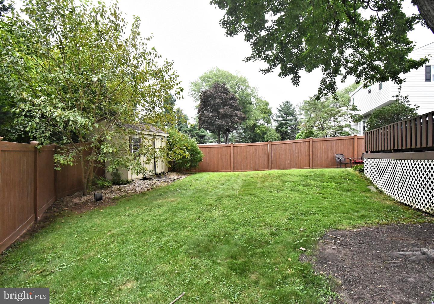 743 Champlain Dr Property Photo 37