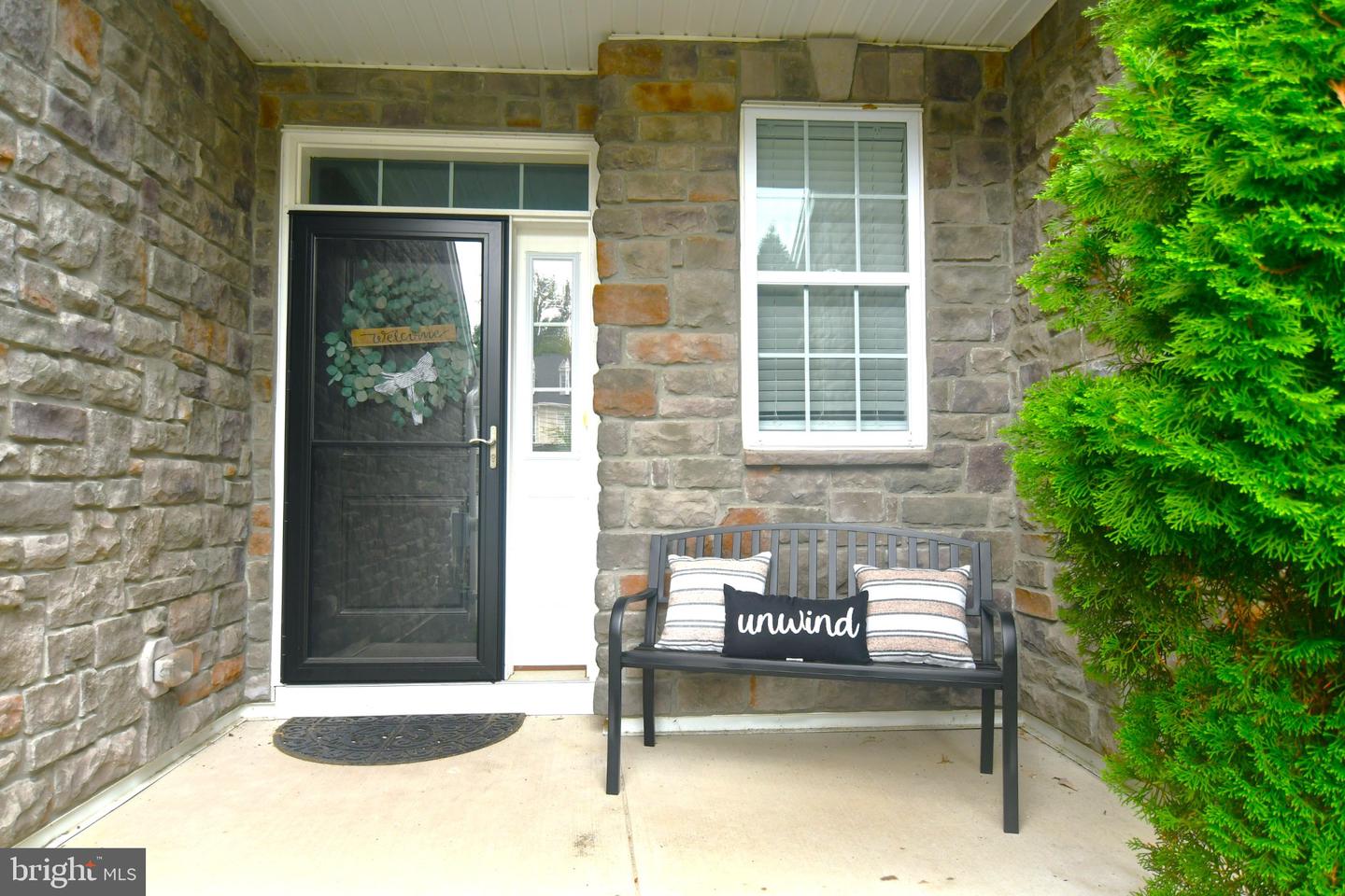 2091 Julia Dr Property Photo 2