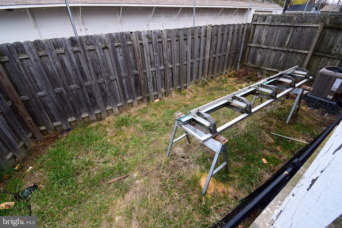 207 Paxson Ave Property Photo 8