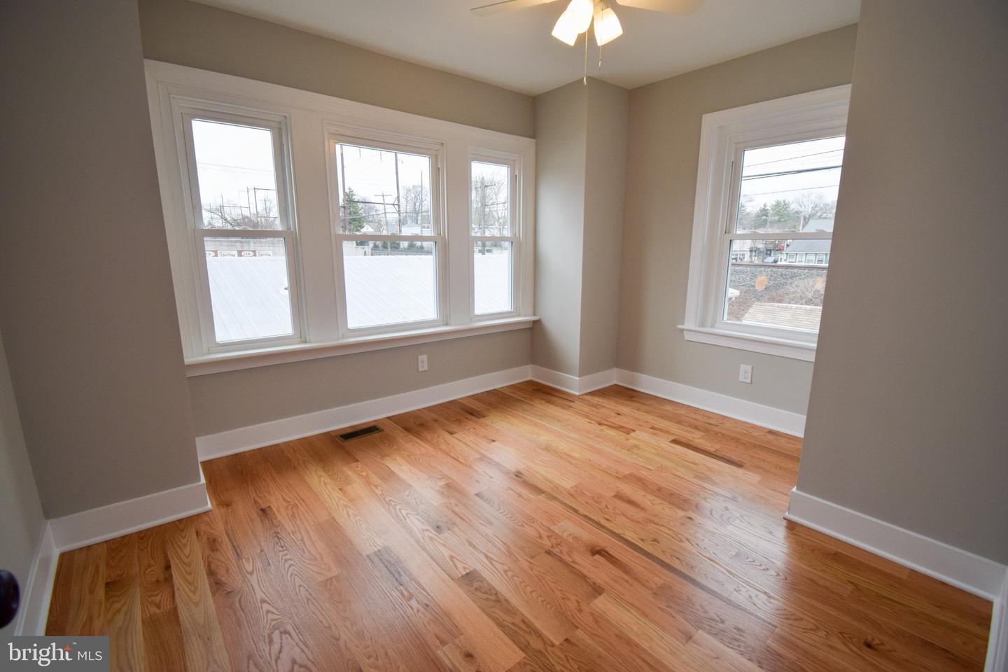 207 Paxson Ave Property Photo 11
