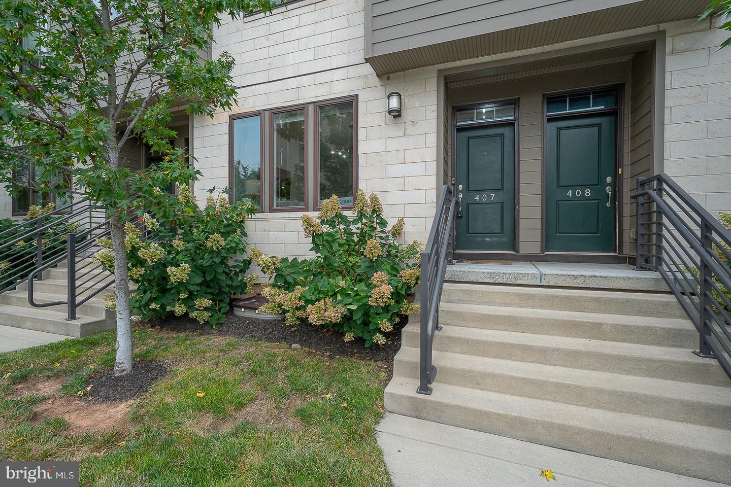 407 Lakeview Ct #5 Lower Property Photo 1
