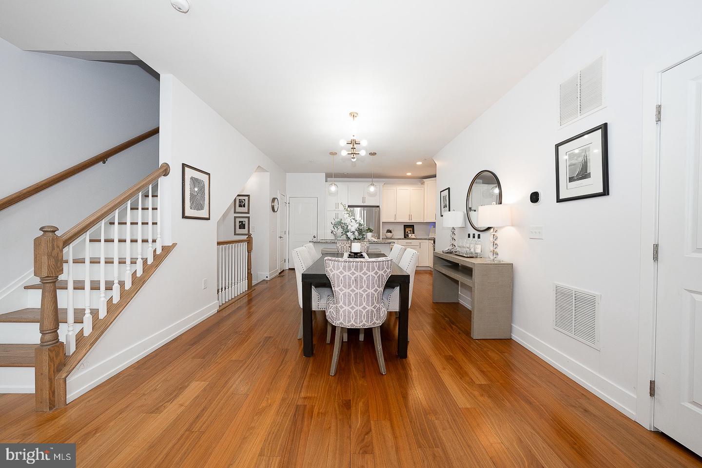 407 Lakeview Ct #5 Lower Property Photo 8