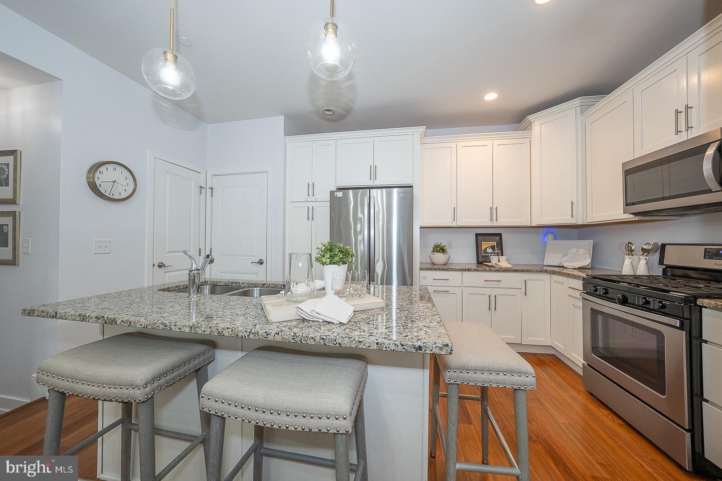 407 Lakeview Ct #5 Lower Property Photo 15