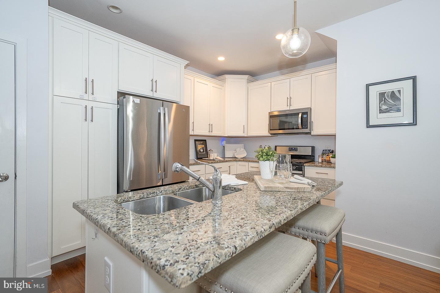 407 Lakeview Ct #5 Lower Property Photo 16