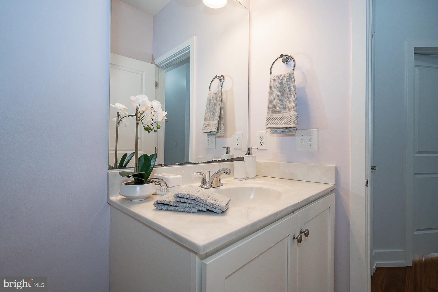 407 Lakeview Ct #5 Lower Property Photo 25