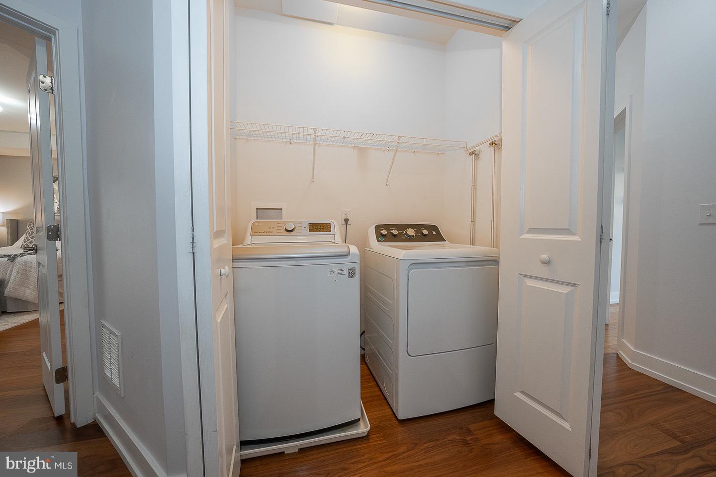 407 Lakeview Ct #5 Lower Property Photo 34