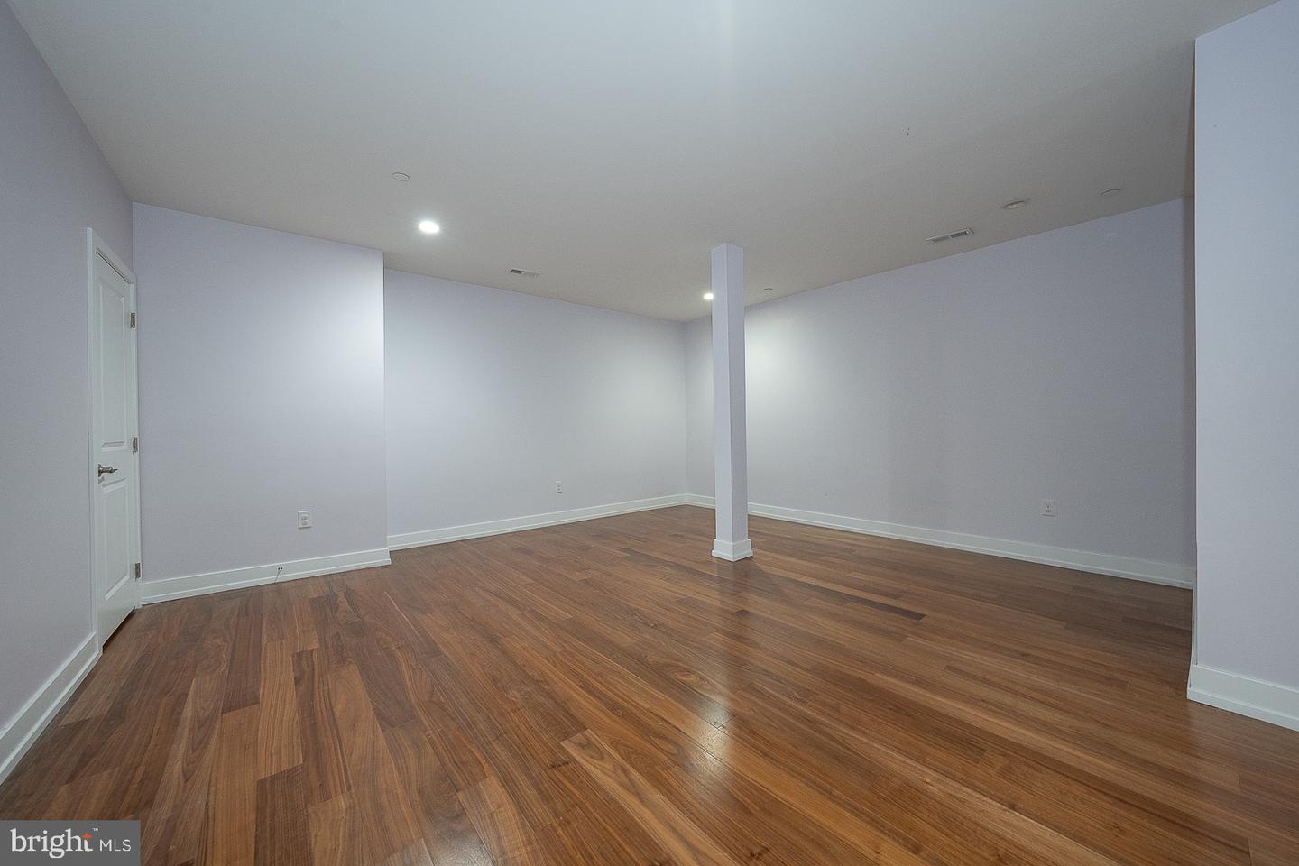407 Lakeview Ct #5 Lower Property Photo 43