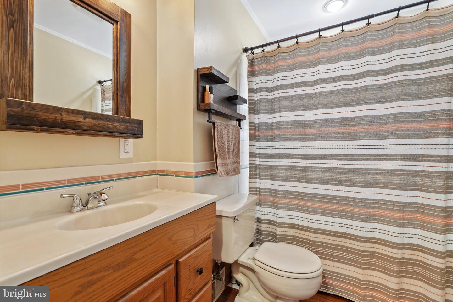 717 Lawrence Ln # Property Photo 11