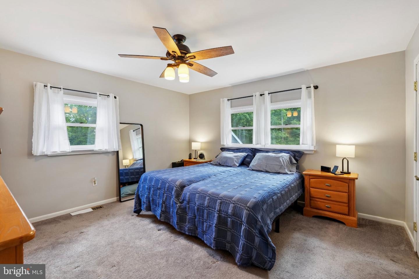 717 Lawrence Ln # Property Photo 15