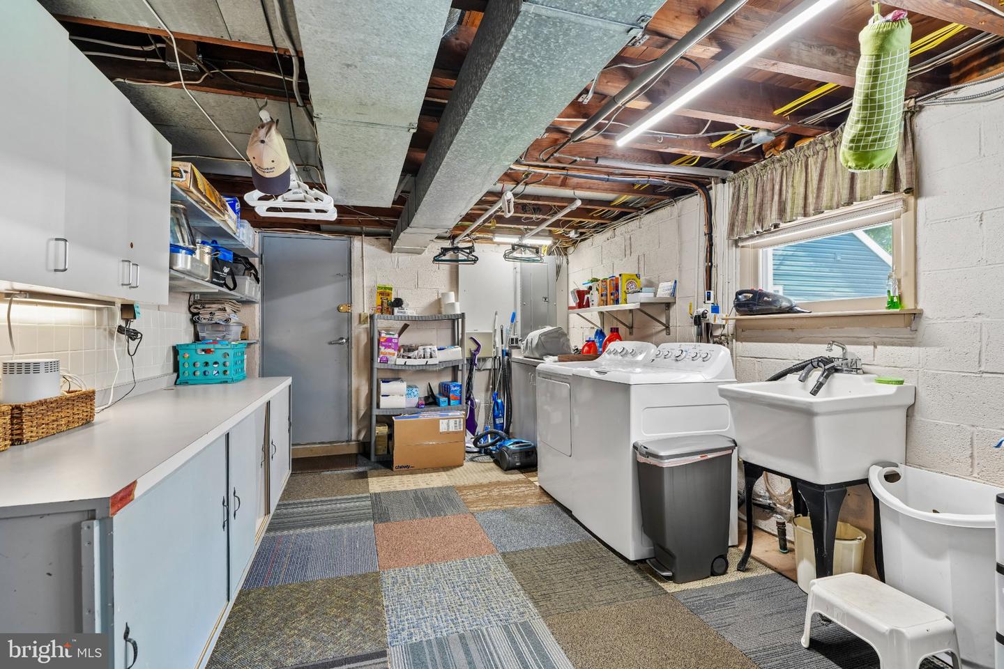 717 Lawrence Ln # Property Photo 30