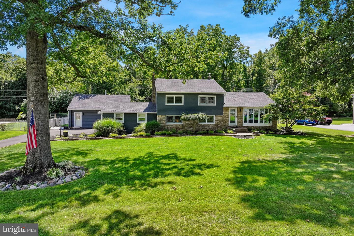 717 Lawrence Ln # Property Photo 43