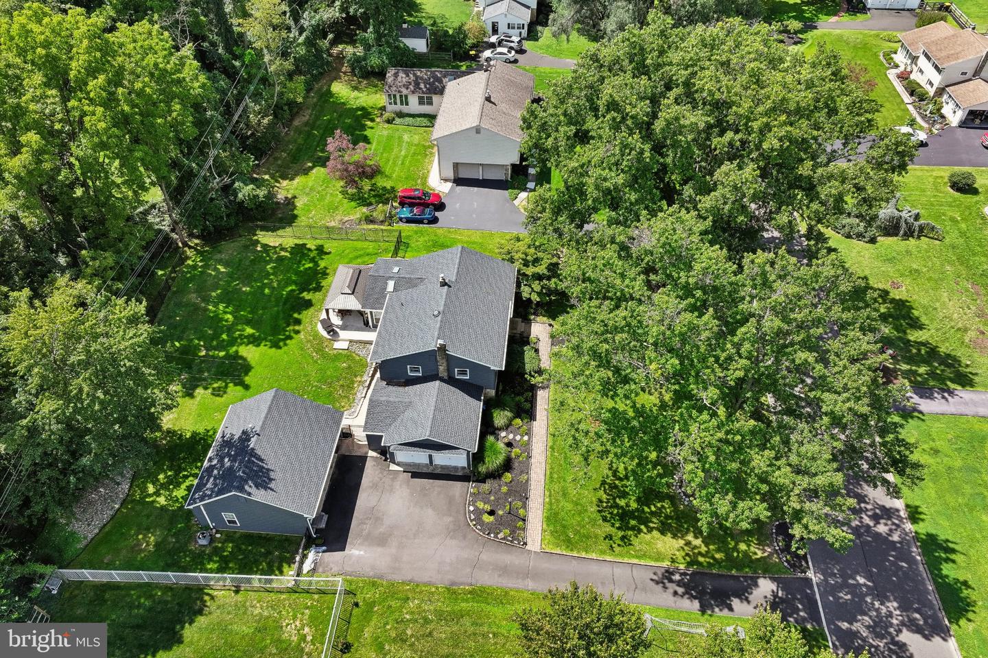 717 Lawrence Ln # Property Photo 44