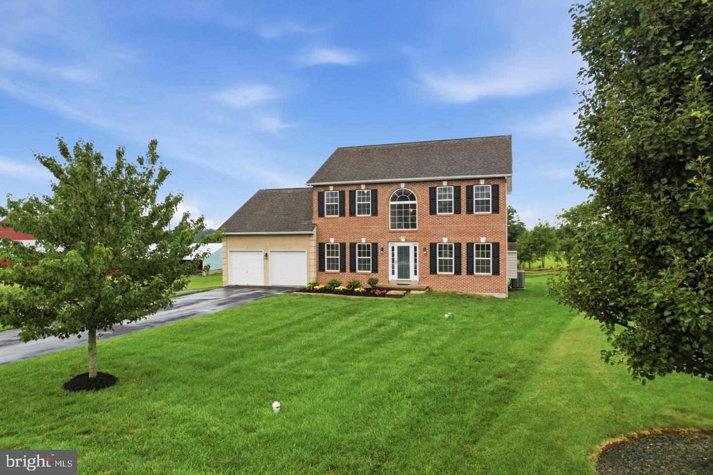 318 ELMWOOD LN