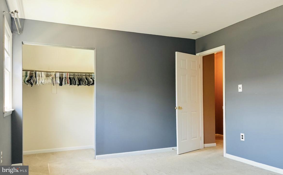 1129 Grove St Property Photo 19