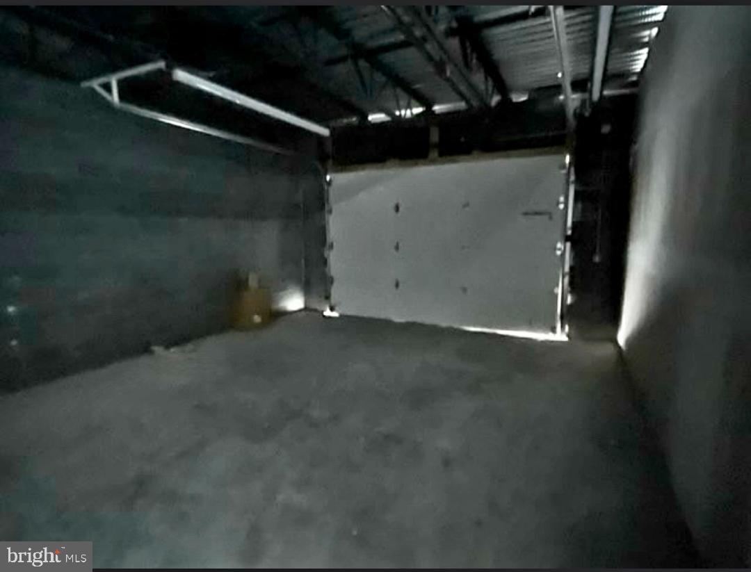 1037 W High St #warehouse B Property Photo 4